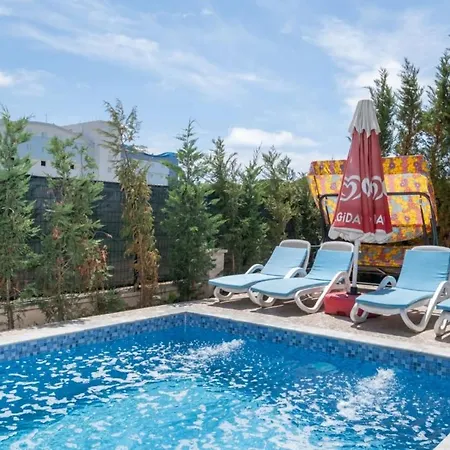 Superb Secluded With Private Pool In Antalya