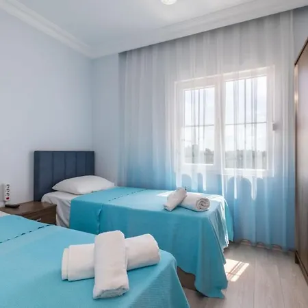Superb Secluded With Private Pool In Antalya 4*